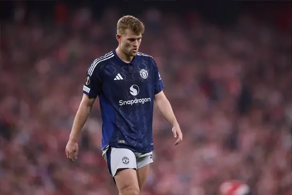 Manchester United Injury News: Updates on De Ligt and Zirkzee Ahead of Arsenal Clash 8 De Ligt Manchester United Injury News