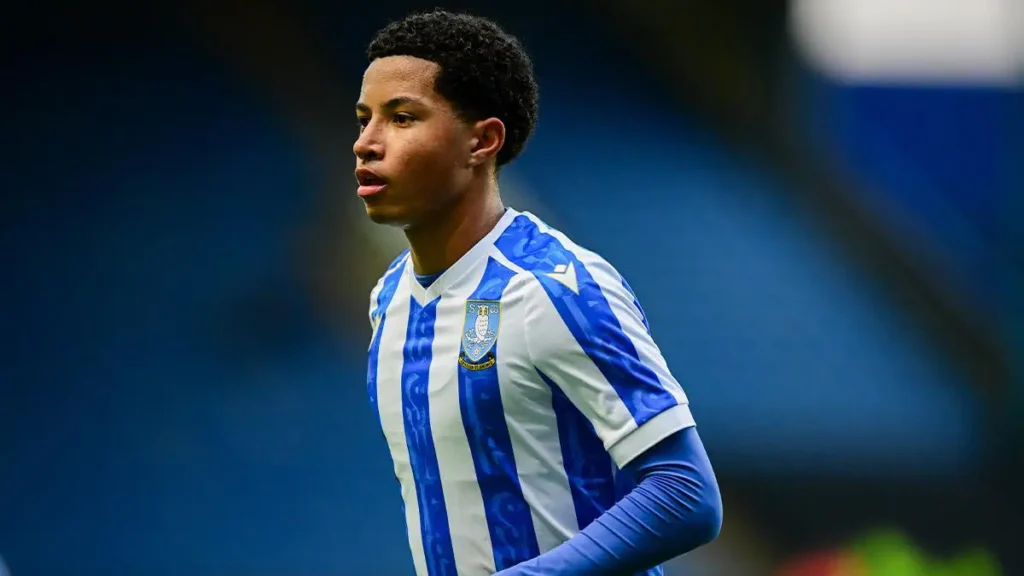 Manchester United Rival Chelsea for Emerging English Left-Back Yisa Alao 3 Yisa Alao to Manchester United