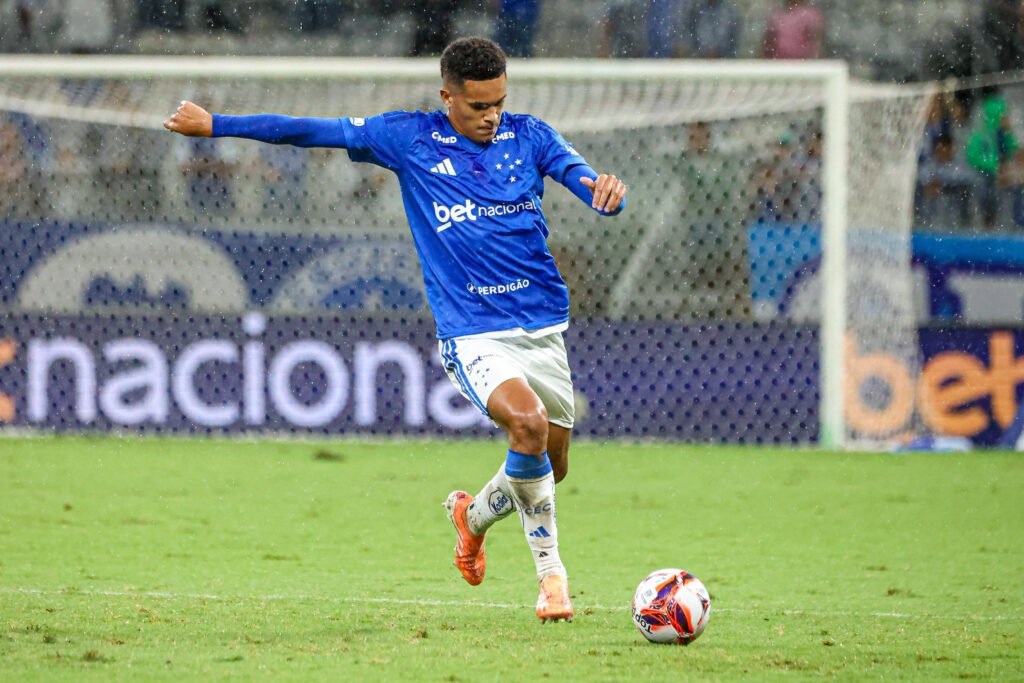 Borussia Dortmund secure Kaua Prates on a long-term deal 9 Kaua Prates