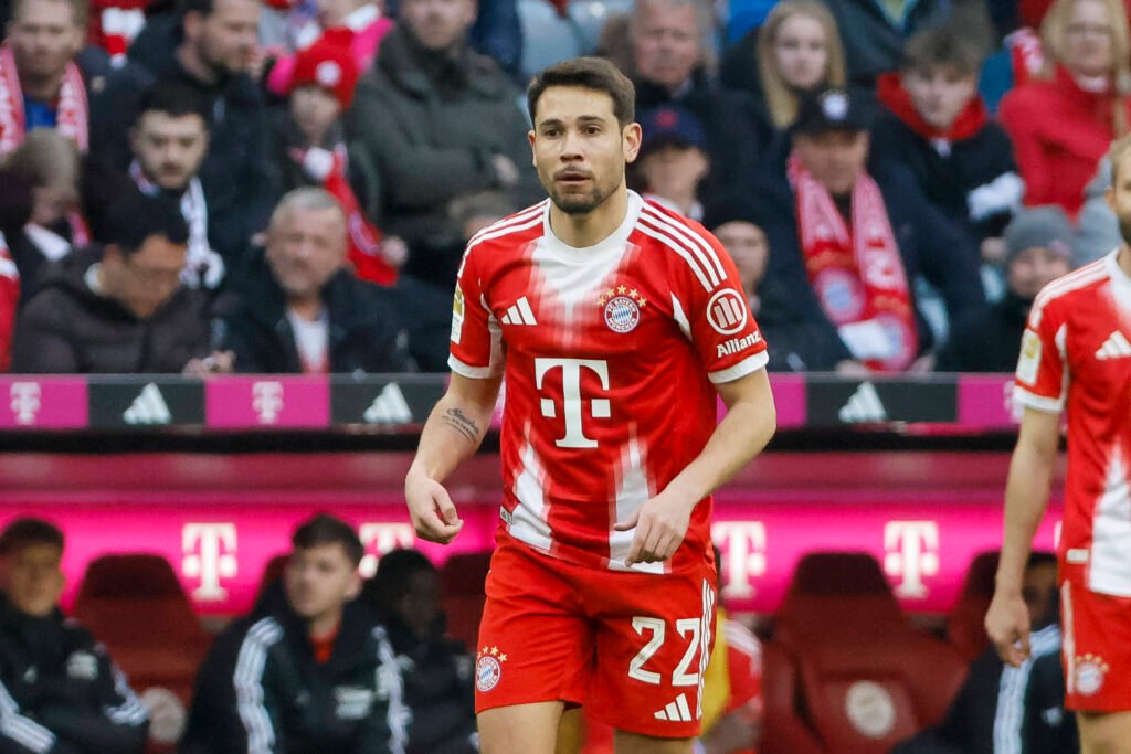 Juventus to face competition in pursuit of Bayern Munich star Raphael Guerreiro 4 Raphael Guerreiro Bayern Munich