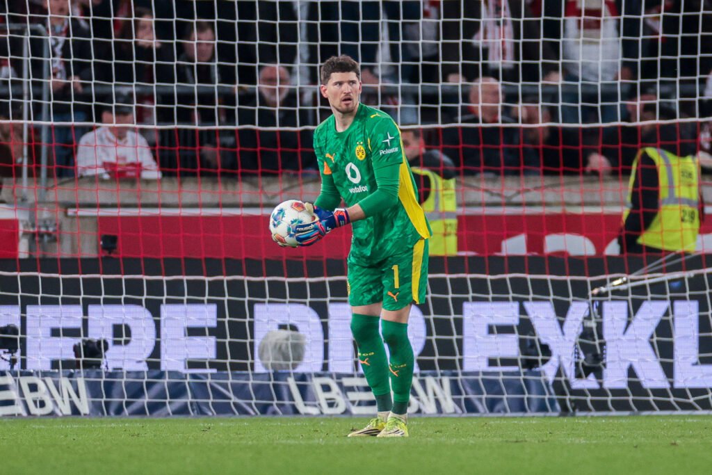 Gregor Kobel Borussia Dortmund